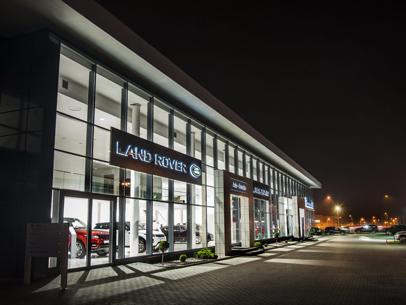 Inspiracje Światłem autorem projektu oświetlenia w Salonie Auto Breczko